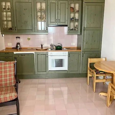 Entire Seaview In Port Apartment *